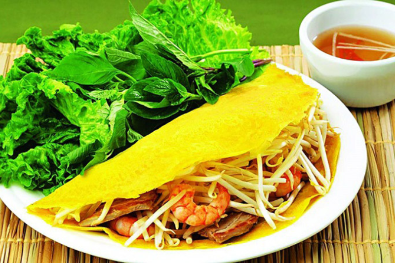 Xeo pancake - a specialty in the South of Vietnam 